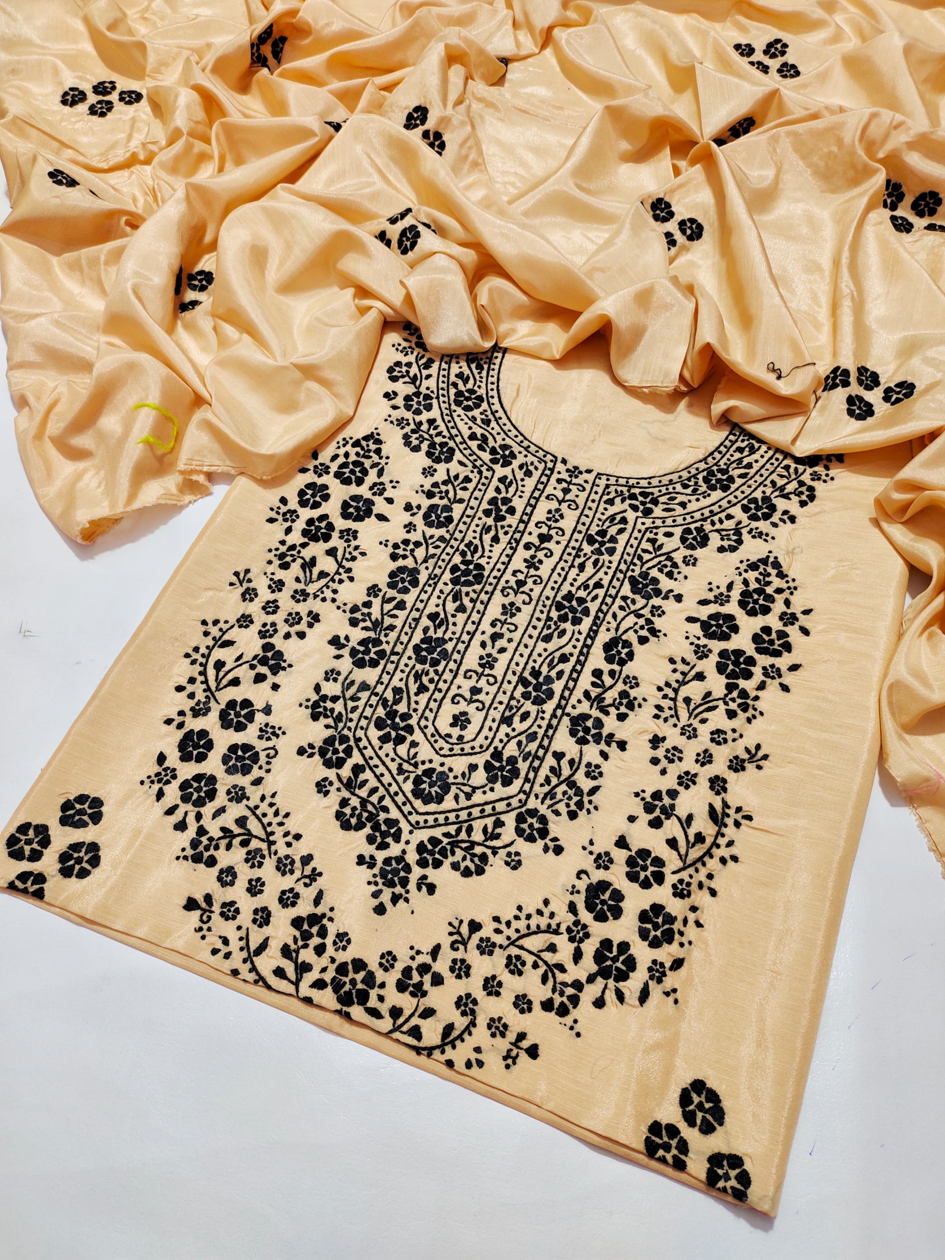 Peach Blossom – Kundan Gotta Chunri Chiffon Ensemble